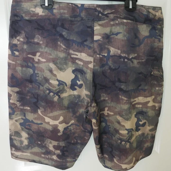 Volcom Mens Lido Solid Mod 20 / Modtech Camo Boardshorts NWT~